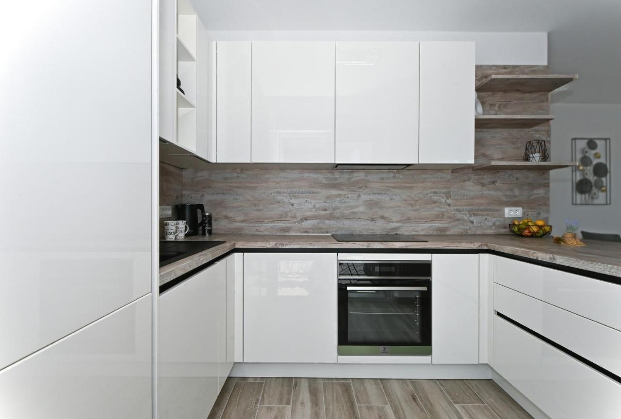 Luxury Apartment White Crystal Kastela Dış mekan fotoğraf