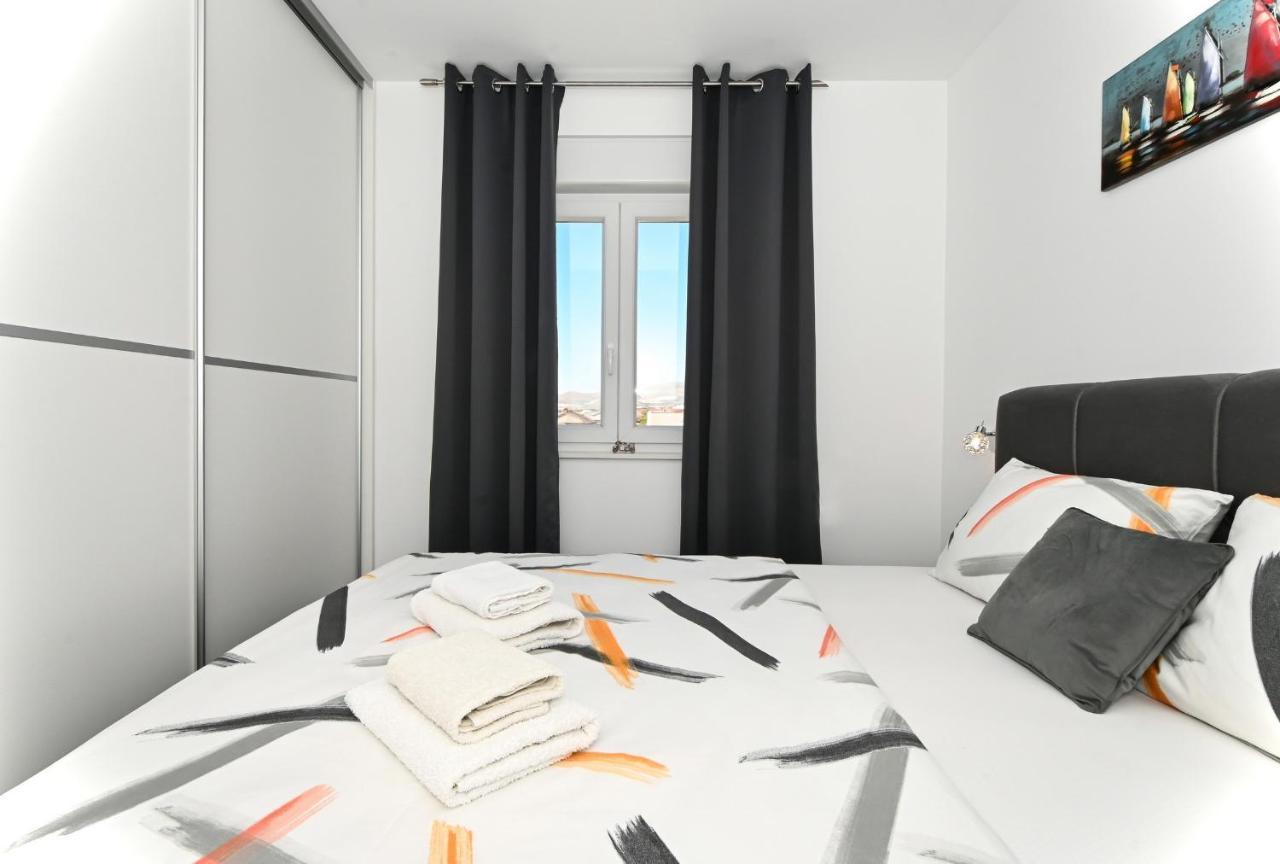 Luxury Apartment White Crystal Kastela Dış mekan fotoğraf