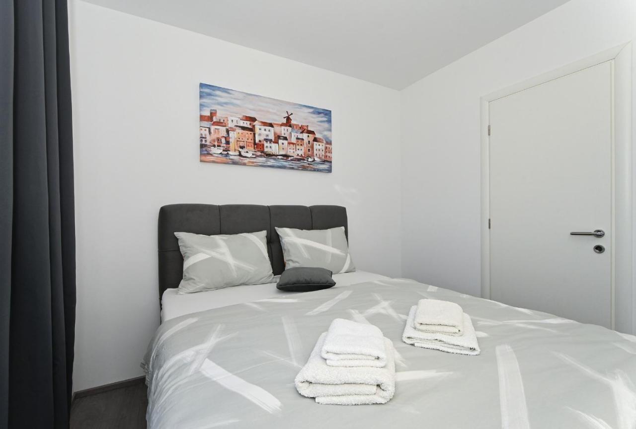 Luxury Apartment White Crystal Kastela Dış mekan fotoğraf